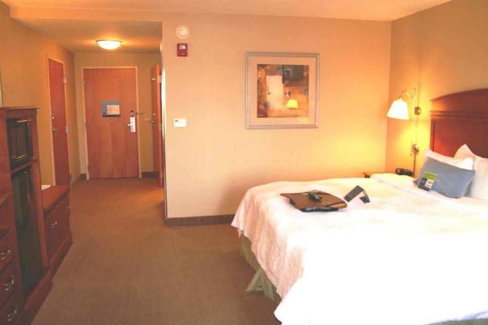Hampton Inn & Suites Providence / Smithfield Habitación foto