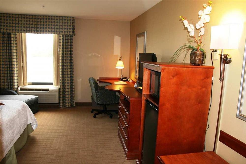 Hampton Inn & Suites Providence / Smithfield Habitación foto